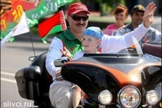 Половина белорусов считает, что власть рулит не туда
