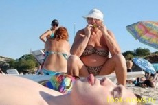 Девушка на пляже занималась сексом со всеми желающими!