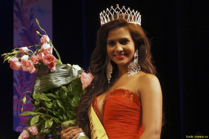 В конкурсе "Миссис Вселенная-2012" победила колумбийка Лайла Мартинез 