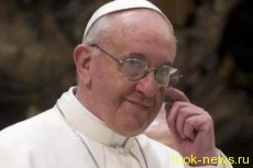 Папа Франциск отказался от трона и будет сидеть как все, на стуле