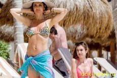49-летняя Лиза Ринна удивила всех своей фигуркой на пляже