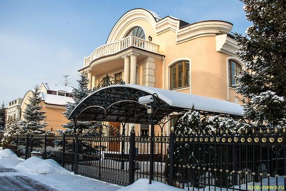 Анастасия Волочкова купила особняк в Подмосковье стоимостью 3 000 000 долларов
