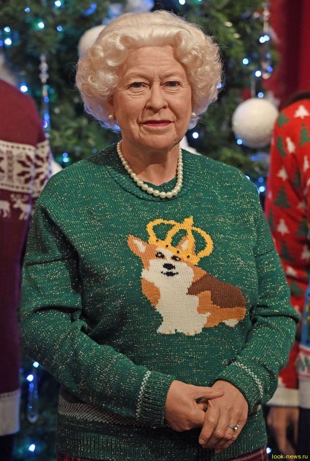 Восковая королевская семья похвасталась рождественскими свитерами