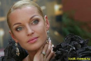 Анастасия Волочкова оскандалилась из-за прозрачного платья