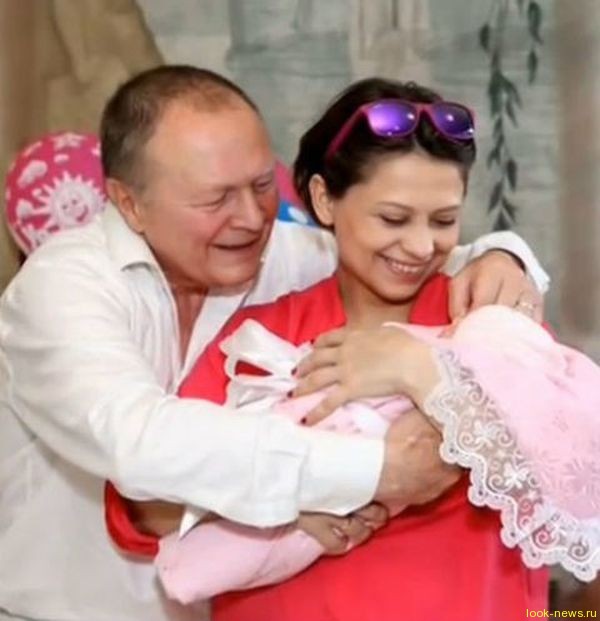 У 70-летнего Бориса Галкина родился первый ребенок