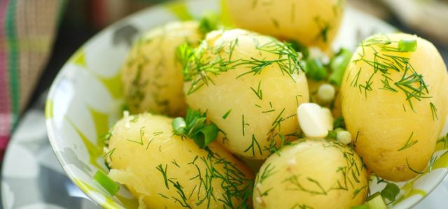 Диетологи развенчали популярные мифы о картофеле