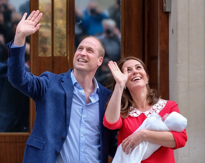 Герцог и герцогиня Кембриджские показали новорожденного